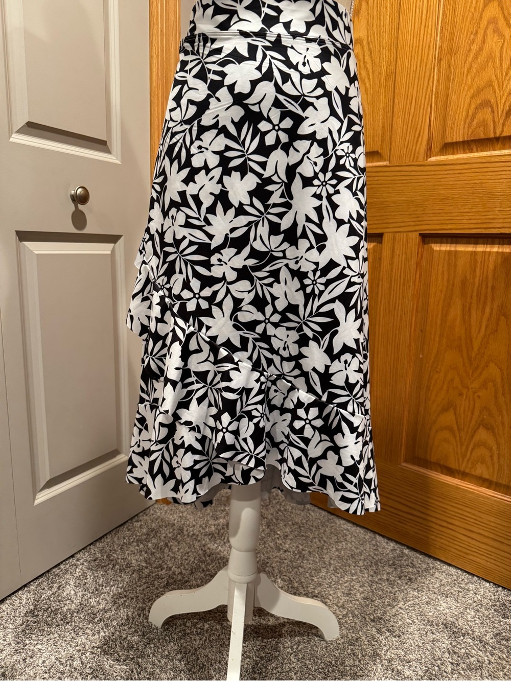 Lands' End Black and White Floral Midi Skirt